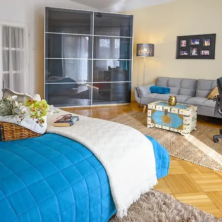 Alexis Apartment *