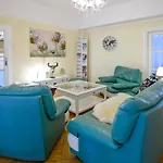 Alexis Apartment *
